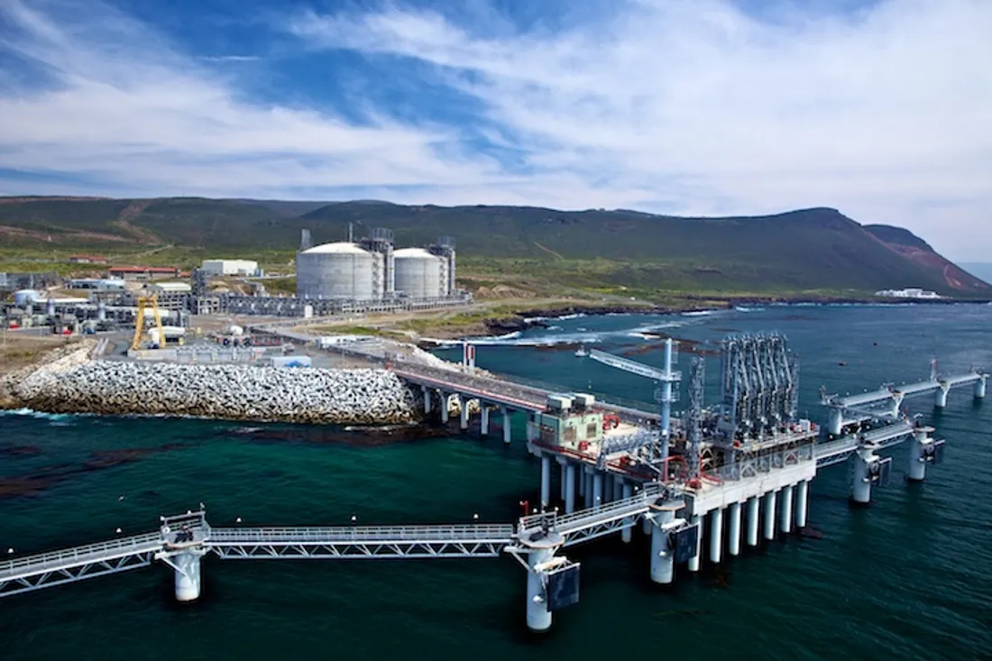 Planta de energía en la costa de Ensenada, Baja California